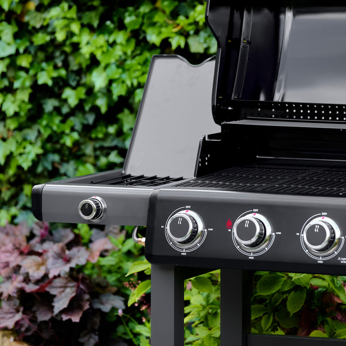 Carbon 3 Burner Barbecue With Side Burner
