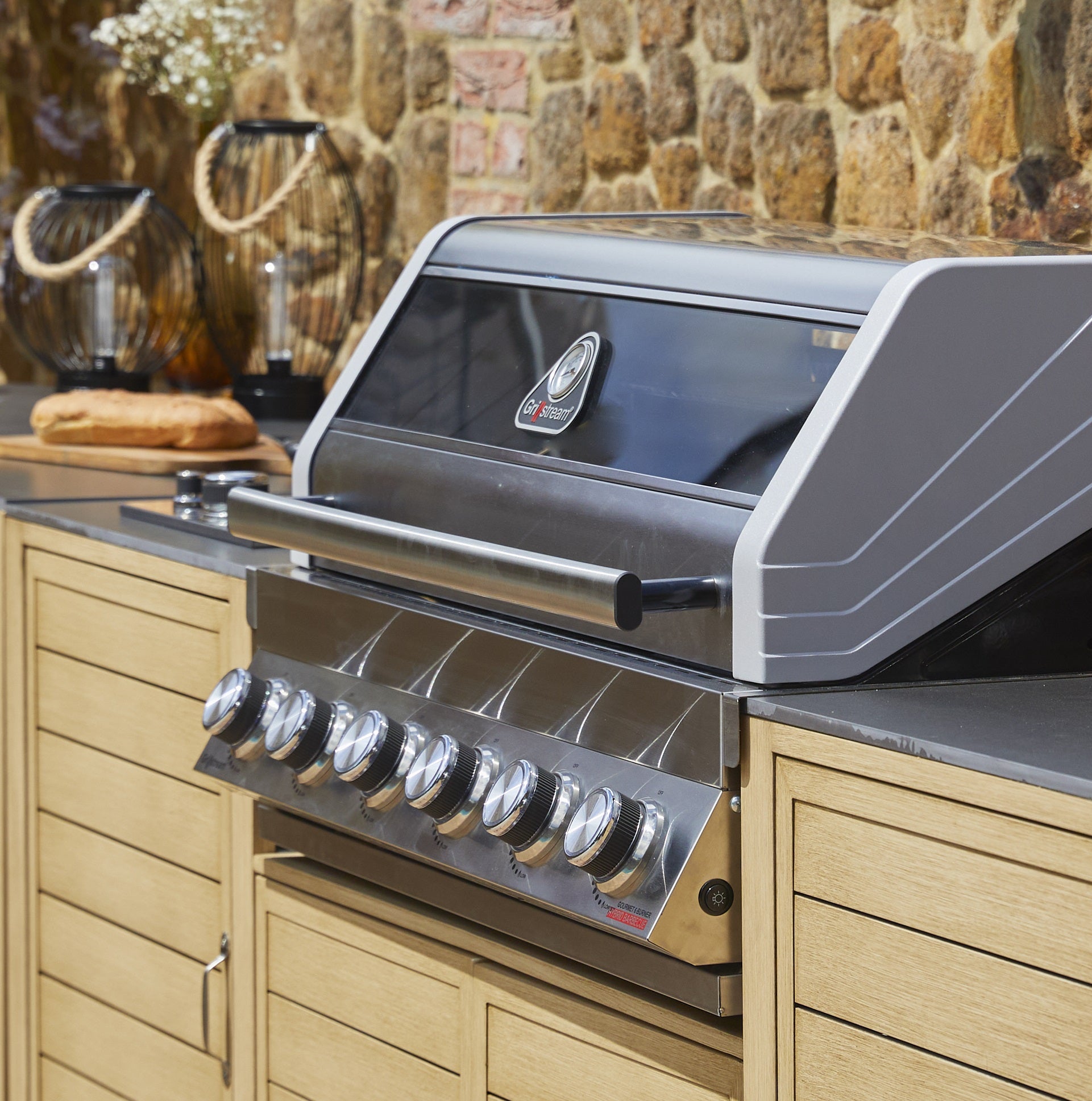 Built-in Gourmet 6 Burner Barbecue + Side Burner