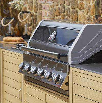 Built-in Gourmet 6 Burner Barbecue + Side Burner